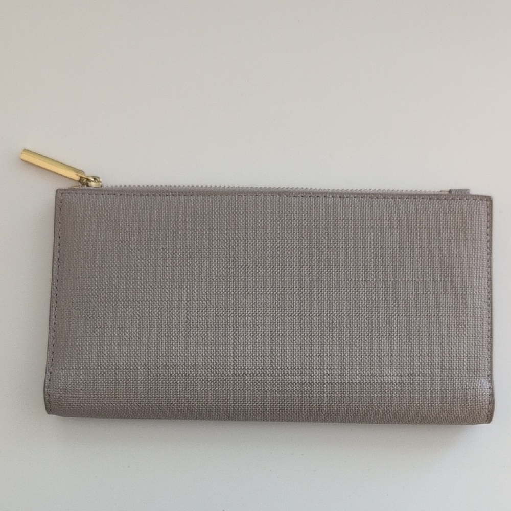 Elegant Gray Wallet with Gold Accent